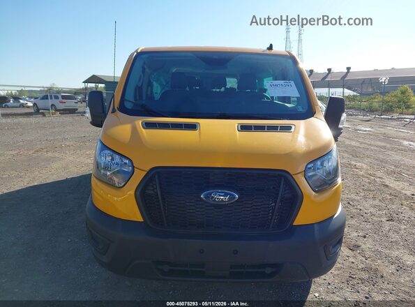 1FBAX2Y83PKA84985 2023 FORD PASSENGER Yellow Սալոնի հետևի տեսք