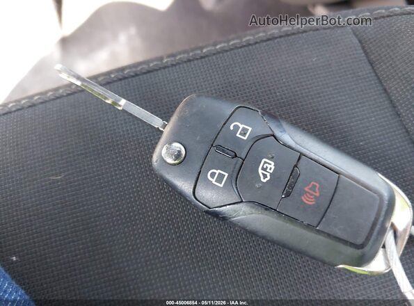 1FBAX2Y88NKA49128 2022 FORD PASSENGER Белый Вид панели приборов