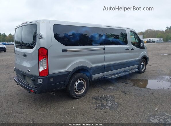 1FBAX2Y89LKA03143 2020 FORD PASSENGER Silver Trasero derecho