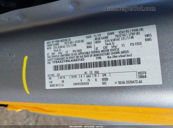 1FBAX2Y89LKA03143 2020 FORD PASSENGER Silver Vista del compartimento del motor