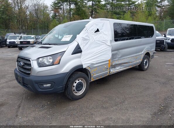 1FBAX2Y89LKA03143 2020 FORD PASSENGER Silver Vista tres cuartos delantera izquierda