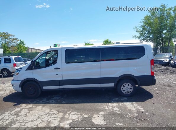 1FBAX2YG8PKA58227 2023 FORD PASSENGER White სალონის 360-გრადუსიანი ხედი
