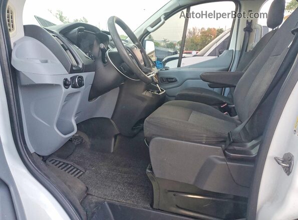 1FBZX2YM2HKA84106 2017 FORD TRANSIT White Widok wnętrza z przodu