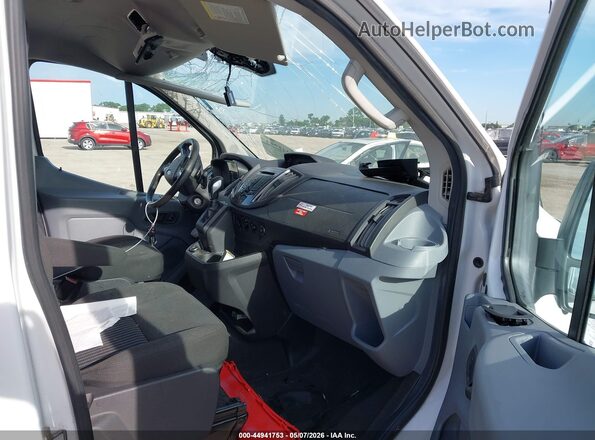 1FBZX2YM6HKA62819 2017 FORD TRANSIT-350 White Widok wnętrza z przodu