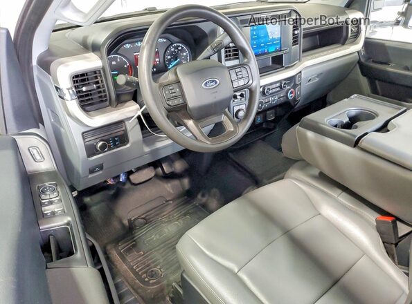 1FD8W3HT7SEC61628 2025 FORD F350 White Առջևի վահանակի տեսք