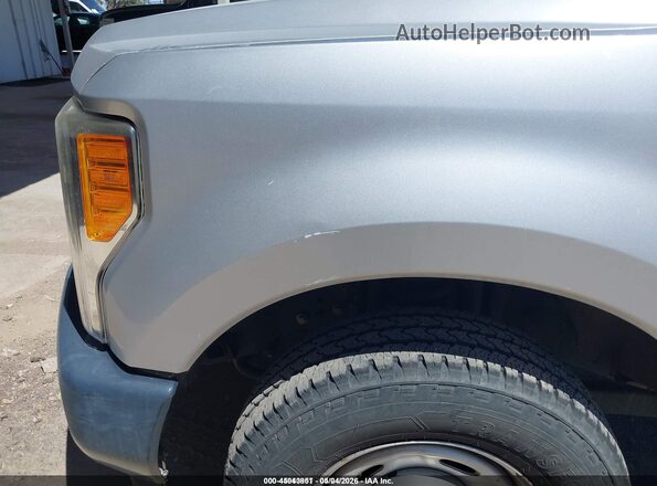 1FDBF2A69HEE07203 2017 FORD F-250 Silver უკანა სალონის ხედი