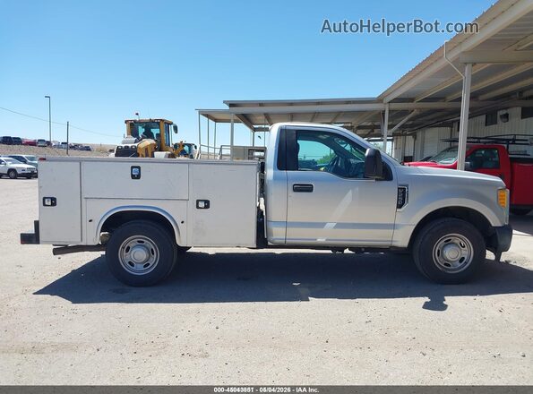 1FDBF2A69HEE07203 2017 FORD F-250 Silver 