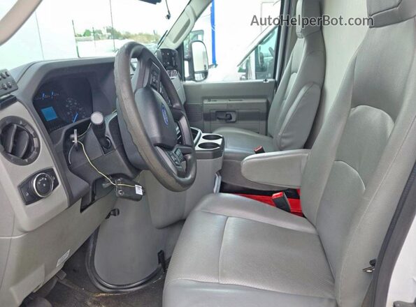 1FDWE3FK6PDD14711 2023 FORD ECONOLINE White Rear interior view