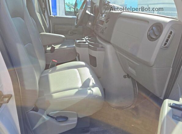 1FDWE3FK6PDD18824 2023 FORD ECONOLINE White Դիմացի տեսք