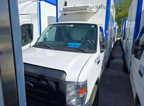 1FDWE3FK6PDD18824 2023 FORD ECONOLINE White VIN կոդի պիտակի տեսք