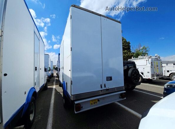 1FDWE3FK9PDD08532 2023 FORD ECONOLINE White Շարժիչի բաժամունքի տեսք