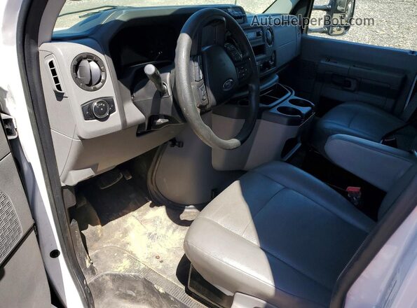 1FDWE3FN4PDD03443 2023 FORD ECONOLINE White Dashboard view
