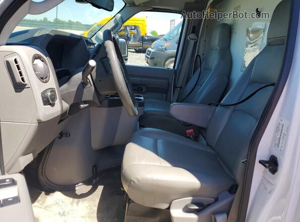 1FDWE3FN4PDD03443 2023 FORD ECONOLINE White Front interior view