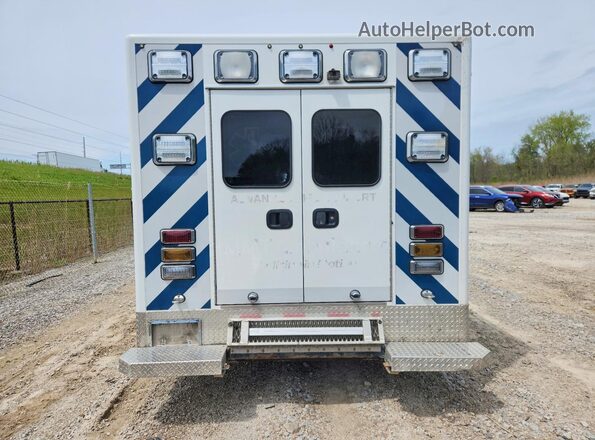 1FDWE3FN6SDD00326 2024 FORD ECONOLINE White Rear view