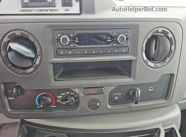 1FDWE3FNXRDD00713 2024 FORD ECONOLINE White Սարքավորումների վահանակի տեսք