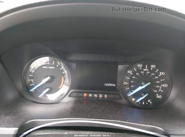 1FM5K7B88HGC09562 2017 FORD FORD EXPLORER Серебряный Вид задних сидений