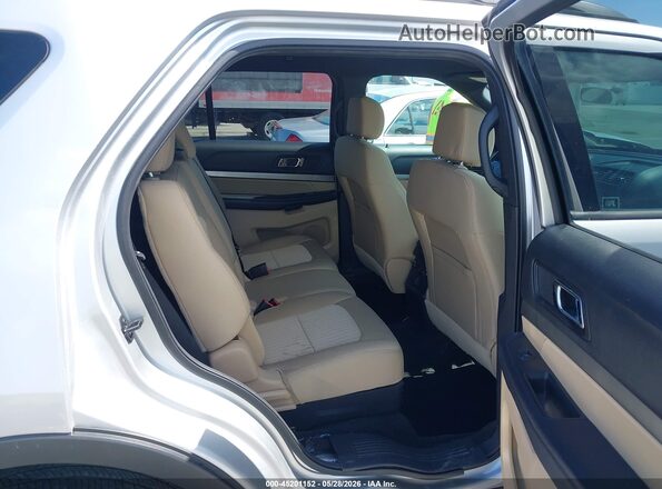 1FM5K7B8XHGD04091 2017 FORD EXPLORER Silver Vista de la etiqueta del VIN