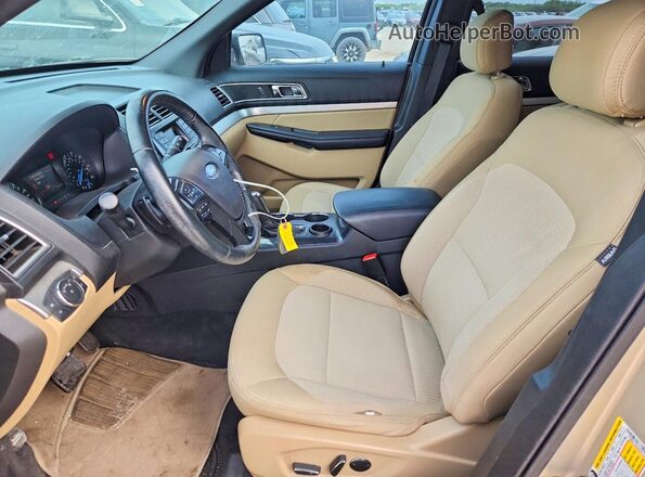1FM5K7D80HGD53295 2017 FORD EXPLORER Желто-коричневый Вид салона спереди