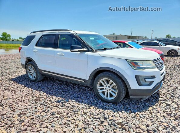 1FM5K7D82HGA10603 2017 FORD EXPLORER White Przód prawy
