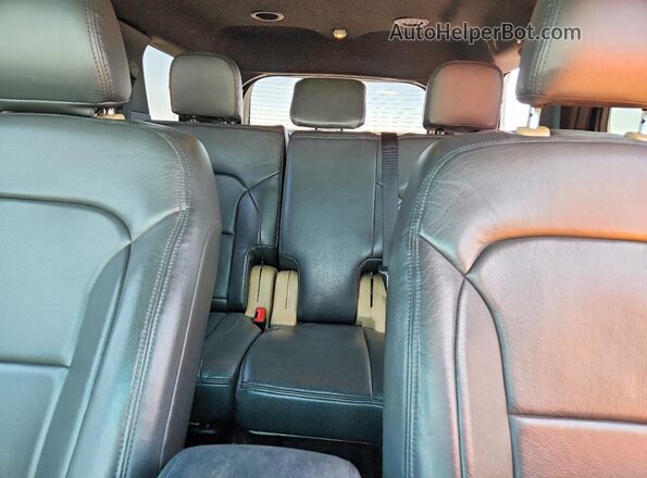 1FM5K7D82HGA10603 2017 FORD EXPLORER White Widok tylnych siedzeń
