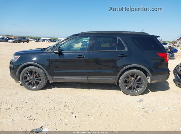1FM5K7D82JGC68884 2018 FORD EXPLORER Черный Вид задней части салона