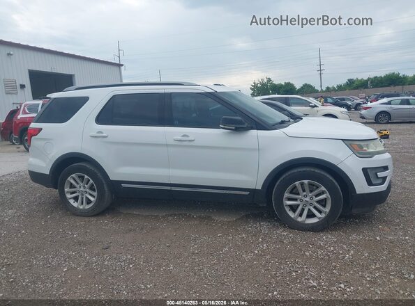 1FM5K7D84HGA42503 2017 FORD EXPLORER White Vista interior trasera
