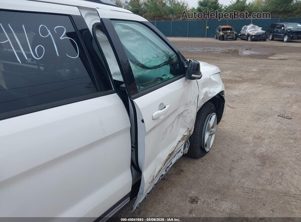 1FM5K7D85HGD50957 2017 FORD FORD EXPLORER White Widok z przodu
