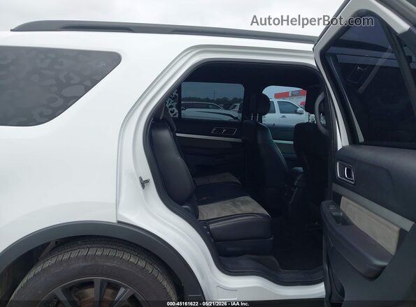 1FM5K7D86HGA22138 2017 FORD EXPLORER Белый Вид наклейки с VIN-кодом