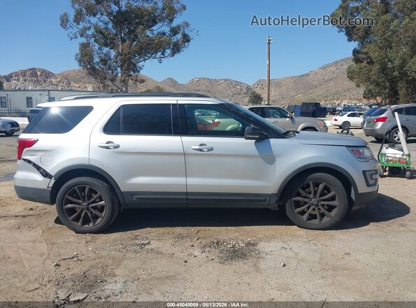 1FM5K7DH5HGD17179 2017 FORD EXPLORER Silver Սալոնի 360 աստիճան տեսք