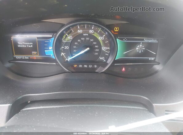 1FM5K7F85HGA69058 2017 FORD EXPLORER White Widok tylnych siedzeń