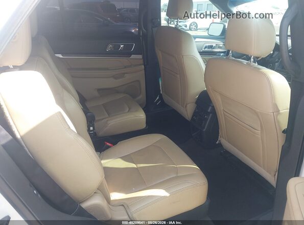 1FM5K7F85HGA69058 2017 FORD EXPLORER White Widok naklejki z numerem VIN