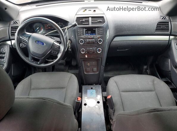 1FM5K8AR0JGC19248 2018 FORD EXPLORER White Dashboard view