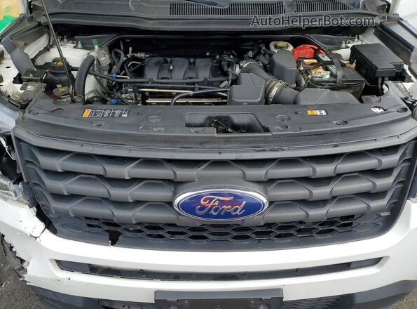 1FM5K8AR0JGC19248 2018 FORD EXPLORER White Rear interior view