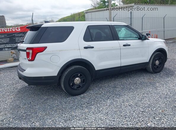 1FM5K8AR1JGC35331 2018 FORD POLICE INTERCEPTOR White Rear right