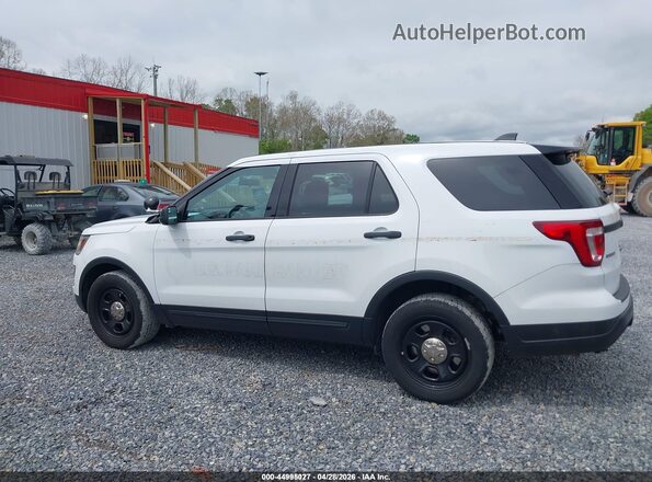 1FM5K8AR1JGC35331 2018 FORD POLICE INTERCEPTOR White 360 interior view