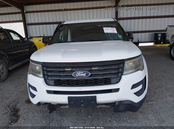 1FM5K8AR2HGC07600 2017 FORD UTILITY POLICE INTERCEPTOR White Вид задньої частини салону