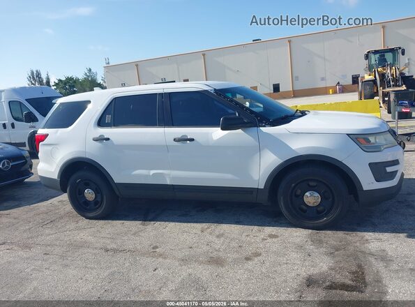 1FM5K8AR5GGC50830 2016 FORD UTILITY POLICE INTERCEPTOR White Vista interior trasera