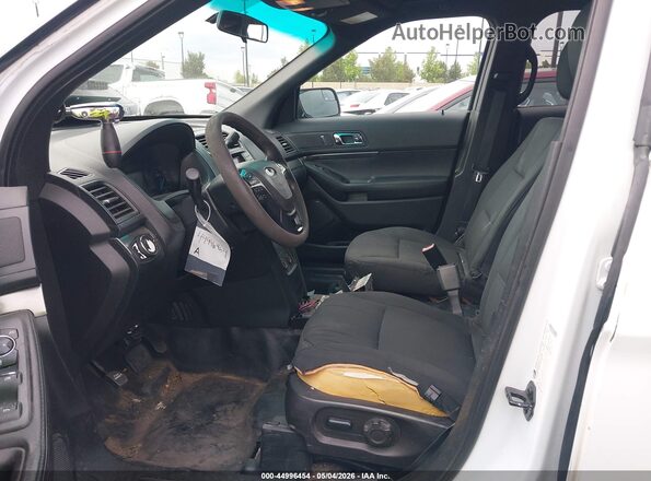1FM5K8AR8GGD31353 2016 FORD UTILITY POLICE INTERCEPTOR Белый Вид салона спереди