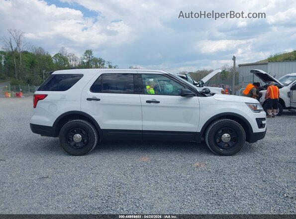 1FM5K8AR9JGC35335 2018 FORD POLICE INTERCEPTOR White Սալոնի 360 աստիճան տեսք