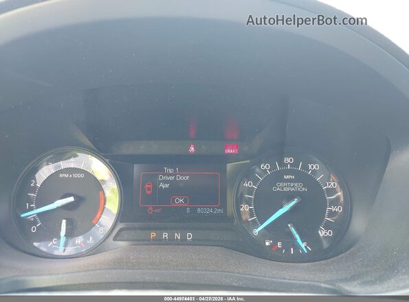 1FM5K8AR9JGC35335 2018 FORD POLICE INTERCEPTOR White Հետևի նստատեղերի տեսք