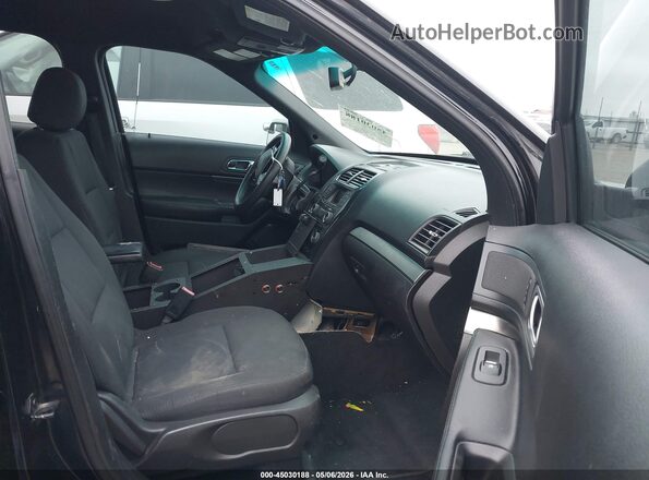 1FM5K8AT2HGA77443 2017 FORD UTILITY POLICE INTERCEPTOR Черный Вид салона спереди