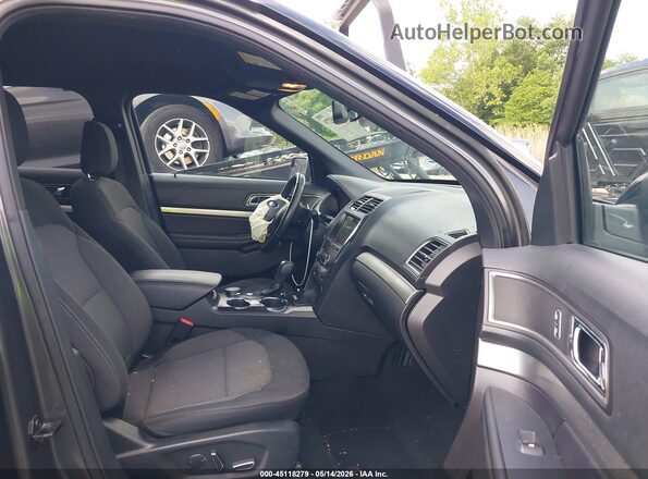 1FM5K8D82JGC51234 2018 FORD EXPLORER Gray Front interior view