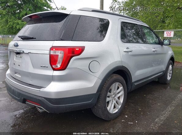 1FM5K8D8XJGA75405 2018 FORD EXPLORER Silver Trasero derecho