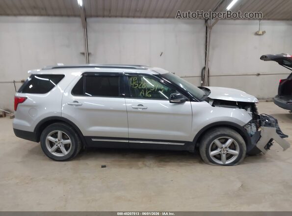 1FM5K8DH4GGC79786 2016 FORD EXPLORER Серебряный Вид задней части салона