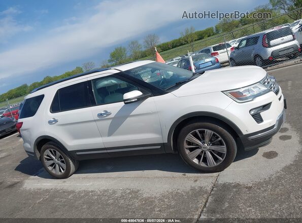 1FM5K8F88JGC61151 2018 FORD FORD EXPLORER White Вид задньої частини салону