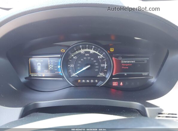 1FM5K8GT3JGC64607 2018 FORD EXPLORER Red Widok tylnych siedzeń