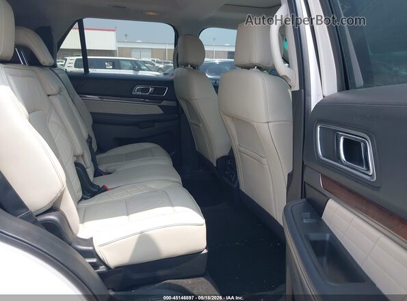 1FM5K8HT3HGD90118 2017 FORD EXPLORER White Widok naklejki z numerem VIN