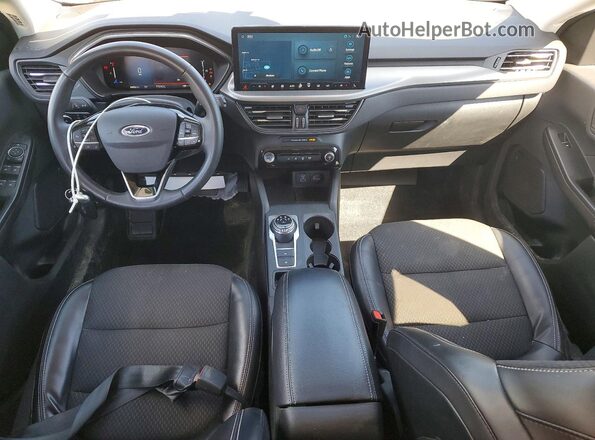 1FMCU0E17PUB35638 2023 FORD ESCAPE Silver Widok deski rozdzielczej