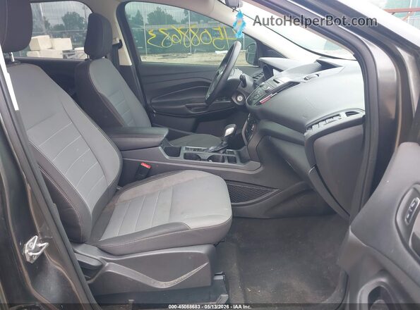 1FMCU0F71JUB23978 2018 FORD ESCAPE Gray Вид салону спереду