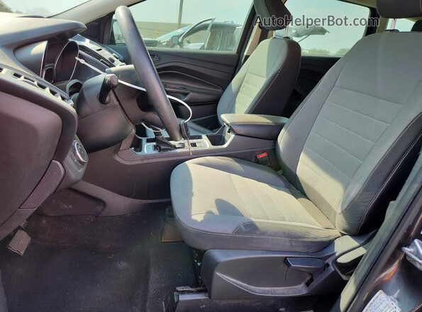 1FMCU0F79JUA16452 2018 FORD ESCAPE Серый Вид салона спереди